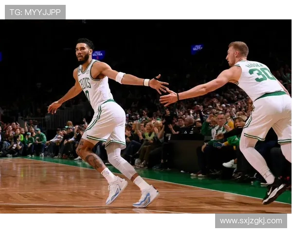 杰森塔图姆带领凯尔特人重返巅峰展现新时代球队领袖风采 杰森塔图姆带领凯尔特人重返巅峰展现新时代球队领袖风采